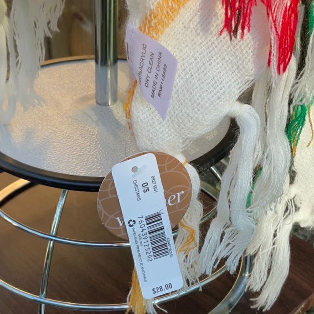 Take 50% OFF- New Direction Scarf, OS - Picture 3 of 5